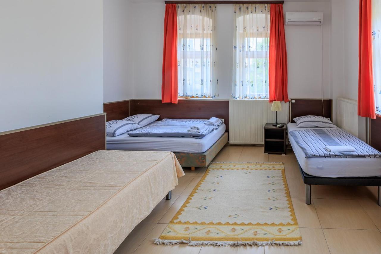 Apartments Villa Kobilj Баня-Лука Екстер'єр фото